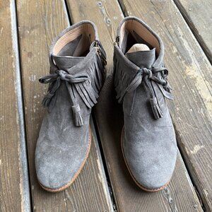 Like New Kate Spade Bitsy Gray Fringe Tassel Suede Moccasin Booties Women's 10M